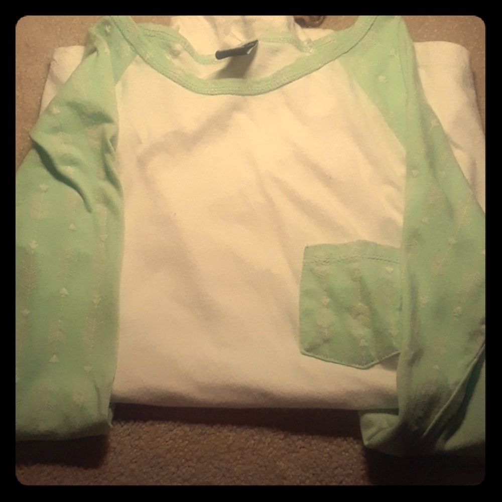 Arrow Tee